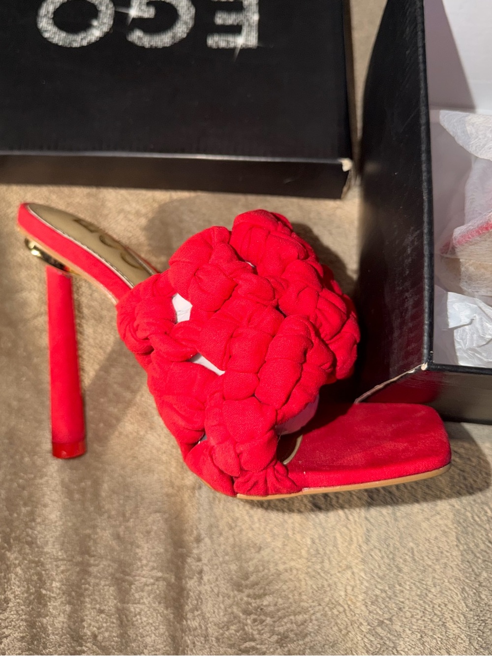 Red heels - Picture 5 of 6